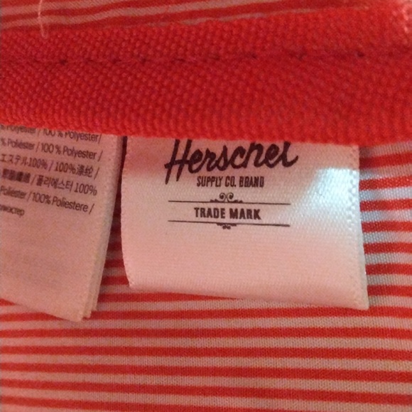 New with tags, Herschel Supply Company Navy and Red ♥️ classic Back Pack - Picture 7 of 8